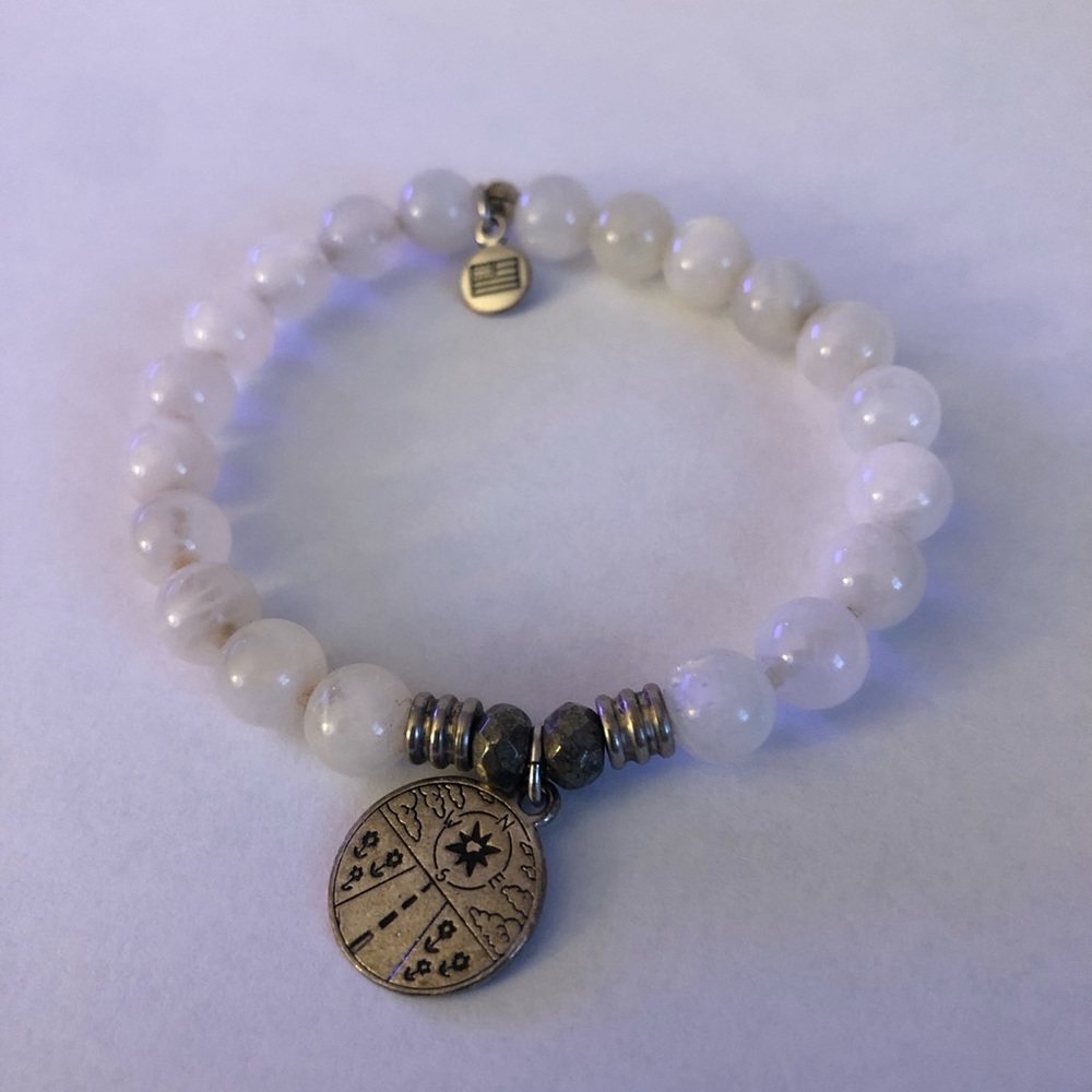 T Jazelle Charm Bracelet - TRAVEL - MARBLE WHITE